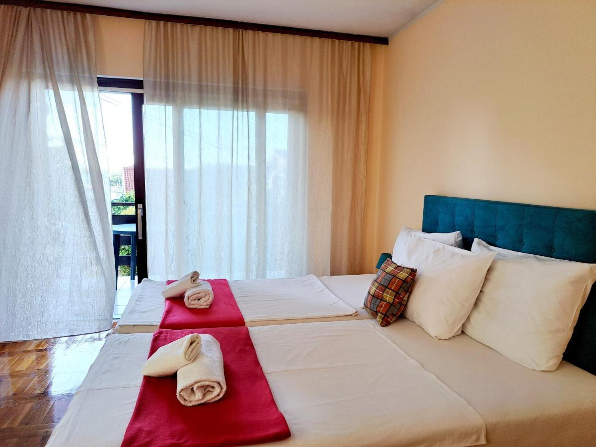 Apartmani Svitlana Sukošan Exterior foto